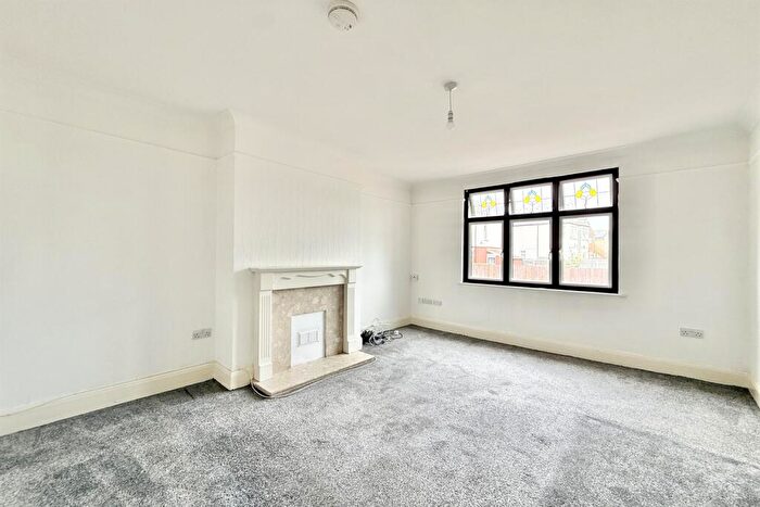 1 Bedroom Flat To Rent In Lancaster Crescent, Southend-on-Sea, SS1