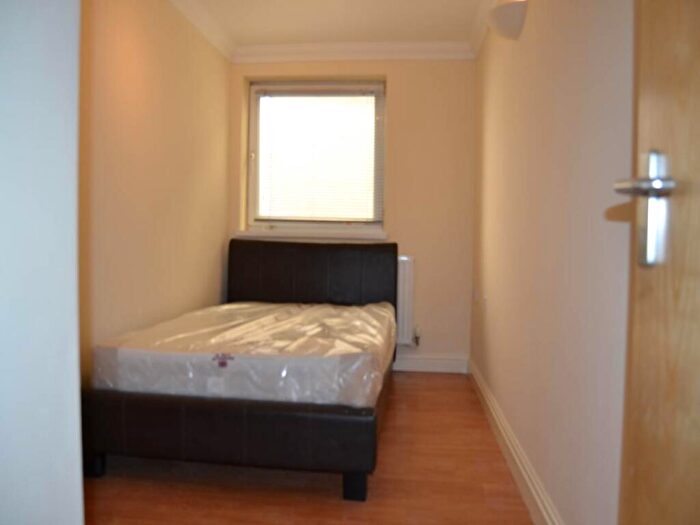 1 Bedroom House To Rent In Flat Richmond Road, Roath, Cardiff, CF24