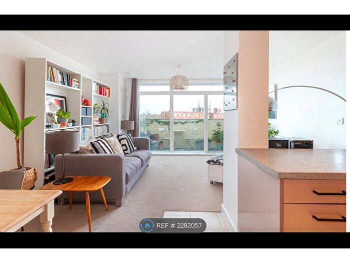 1 Bedroom Flat To Rent In Bird In Hand Passage, London, SE23