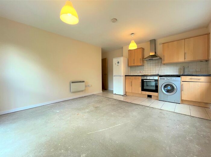 2 Bedroom Flat To Rent In Victoria Way, Charlton, SE7
