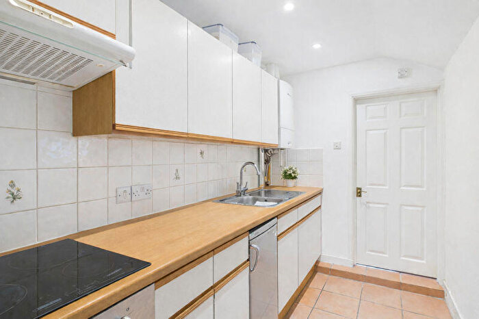 3 Bedroom Terraced House To Rent In Ladysmith Road, Brighton, BN2