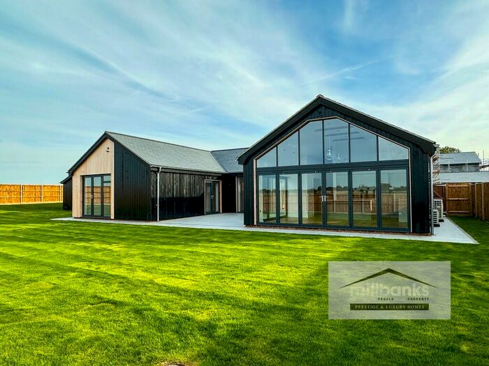 4 Bedroom Detached Bungalow For Sale In Hingham Road, Great Ellingham, NR17