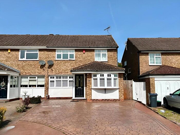3 Bedroom Semi Detached House For Sale In Stourton Close, Walmley, Sutton Coldfield, B76