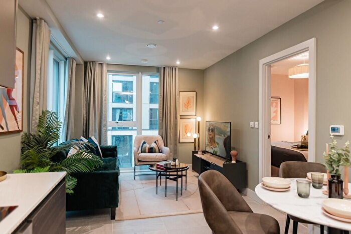 1 Bedroom Apartment To Rent In New York Square, Quarry Hill, Leeds, West Yorkshire, LS2