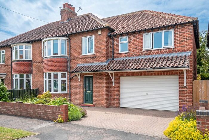 5 Bedroom Semi-detached House For Sale In Temple Road, Bishopthorpe, York, YO23