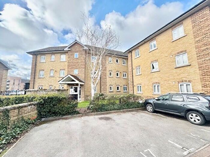 2 Bedroom Apartment To Rent In Coates Quay, Chelmsford, CM2