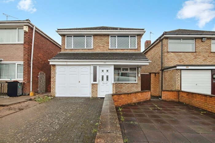 3 Bedroom Detached House For Sale In Spring Parklands, Dudley, DY1