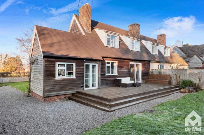 3 Bedroom Semi-Detached House For Sale In Stanley Cottages, Gretton, GL54