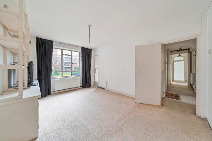 2 Bedroom Flat For Sale In Champion Hill, Camberwell, SE5