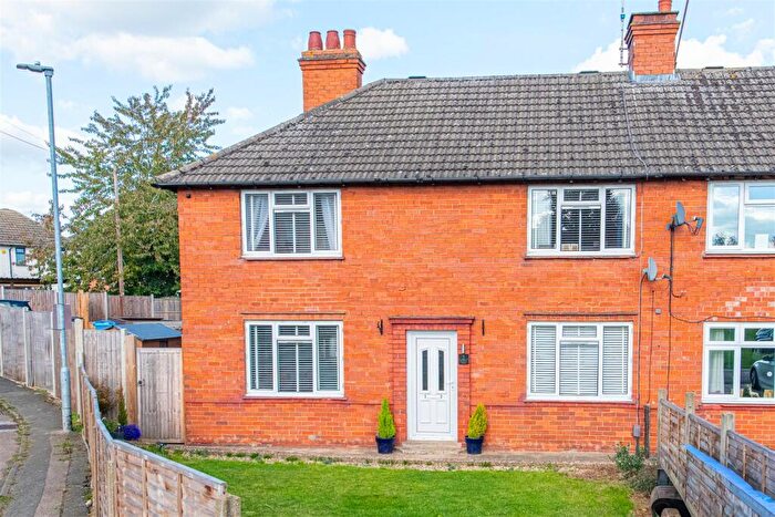 3 Bedroom Semi-Detached House For Sale In Compton Place, Kettering, NN16
