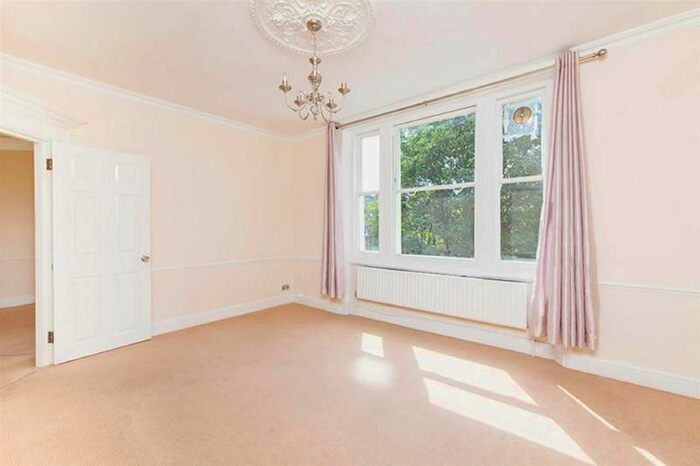 1 Bedroom Flat To Rent In Holland Road, Kensington, London, W14