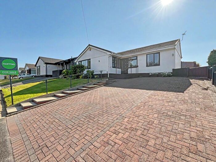 4 Bedroom Detached Bungalow For Sale In Bloomfield Drive, Bury, BL9