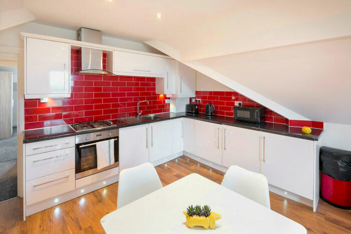 1 Bedroom Apartment To Rent In Pontefract Lane, Leeds, West Yorkshire, LS9