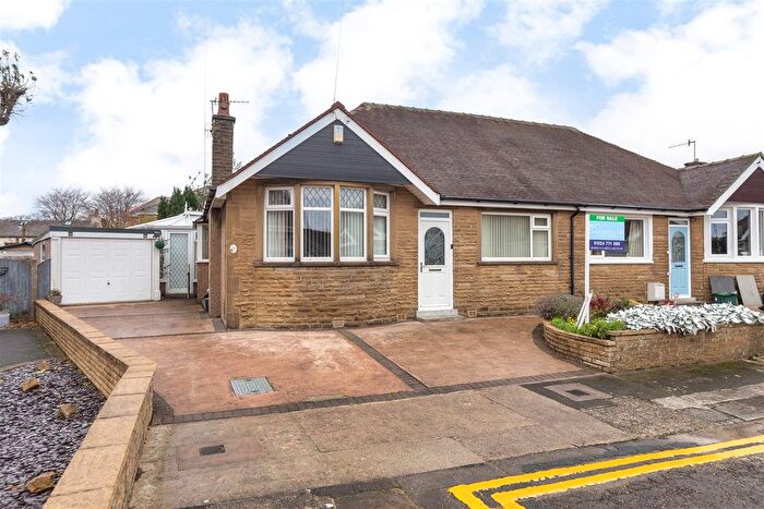 2 Bedroom Semi Detached Bungalow For Sale In Kendal Drive, Morecambe, LA4