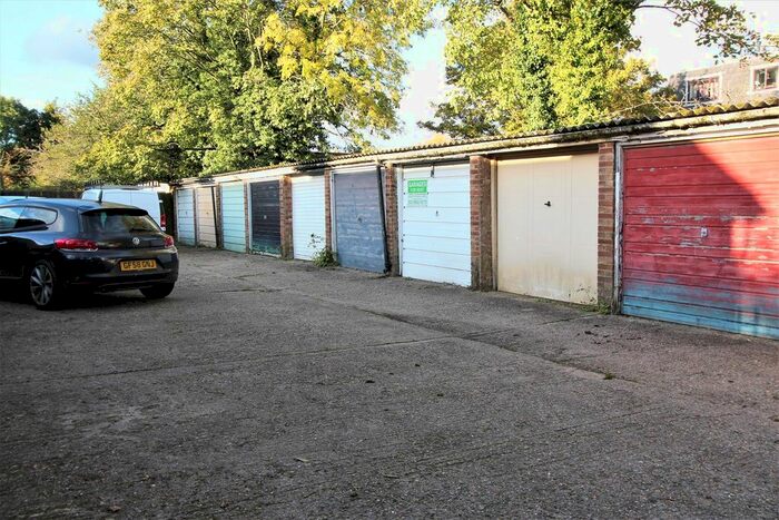 Garage / Parking To Rent In Tavistock Place, Southgate, N14