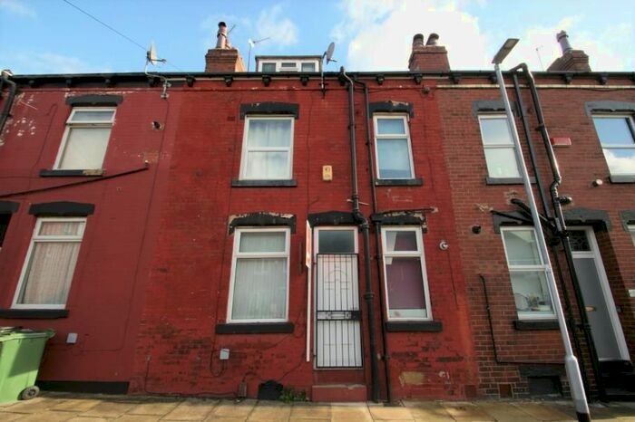 2 Bedroom Terraced House To Rent In Claremont Terrace, Leeds, LS12