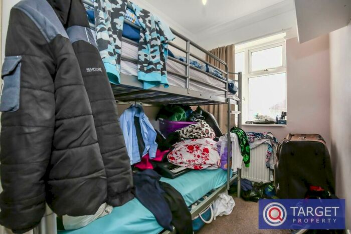 3 Bedroom Terraced House For Sale In Albany Road, Enfield, EN3