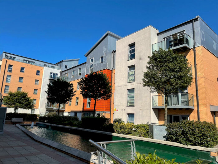 2 Bedroom Flat To Rent In Queen Mary Avenue, E1