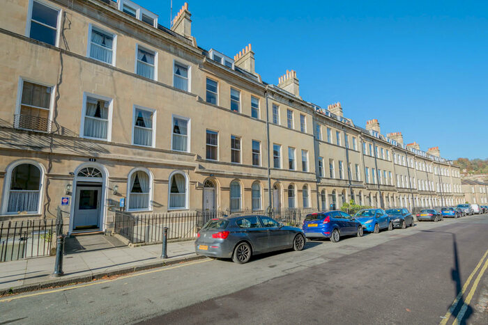 2 Bedroom Flat To Rent In Henrietta Street, Bath, BA2