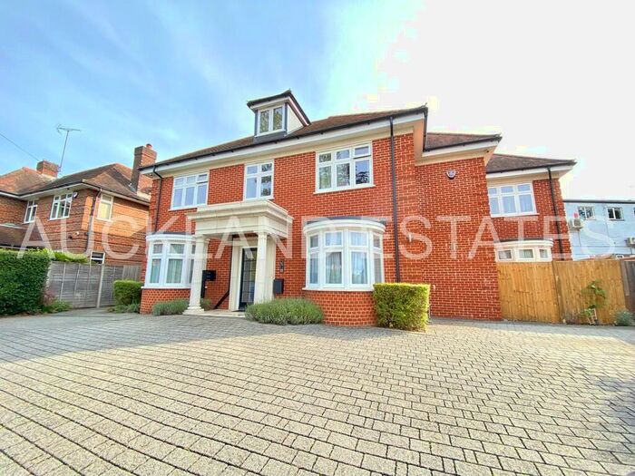 3 Bedroom Penthouse To Rent In Bradmore House, Bradmore Way, Brookmans Park, AL9