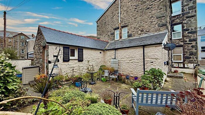 4 Bedroom Apartment For Sale In South Avenue, Barmouth, LL42