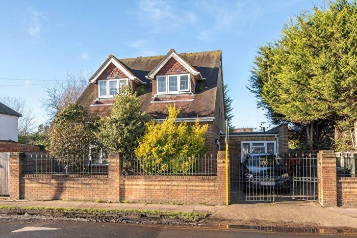 4 Bedroom Detached House To Rent In Windermere Avenue, Merton Park, London, SW19
