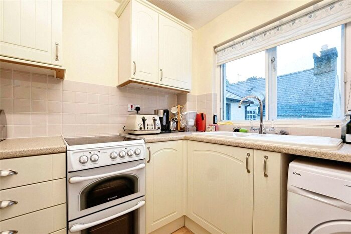 2 Bedroom Flat For Sale In Coronation Road, Totnes, Devon, TQ9