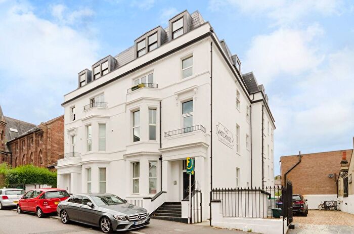 1 Bedroom Flat To Rent In Waldegrave Road, Crystal Palace, London, SE19