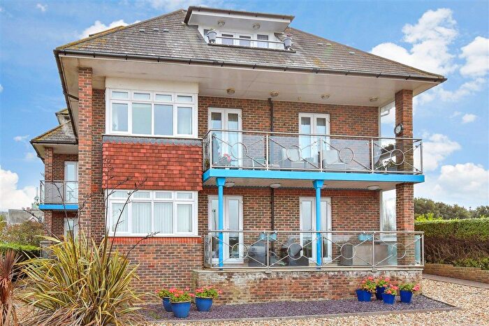 2 Bedroom Flat For Sale In Hendon Avenue, Rustington, West Sussex, BN16