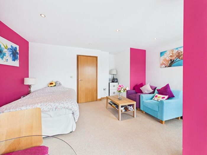 1 Bedroom House To Rent In Salts Mill Road, Shipley, BD17