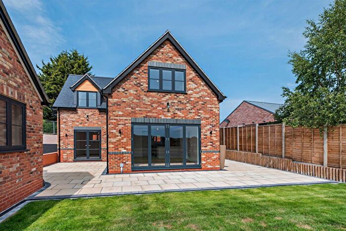 4 Bedroom Detached House For Sale In , Wells Cottage, Wootton Wawen, B95
