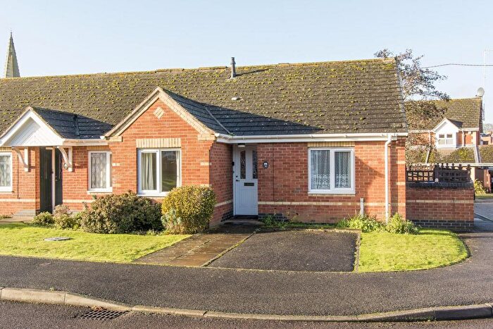 2 Bedroom Bungalow For Sale In Symington Way, Market Harborough, LE16