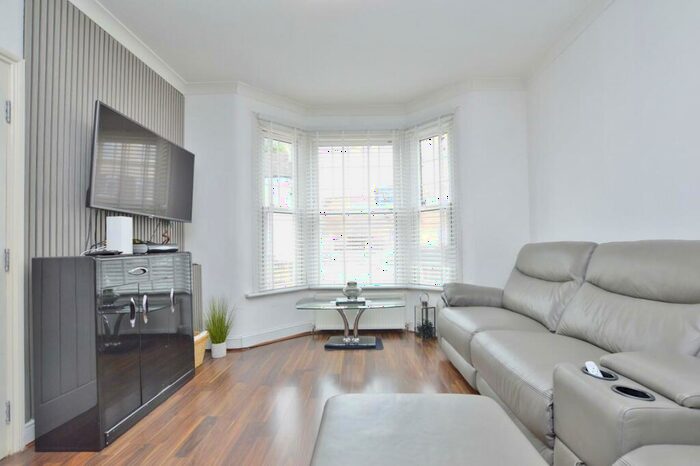 5 Bedroom Terraced House For Sale In Bushey Road, Plaistow, London, E13