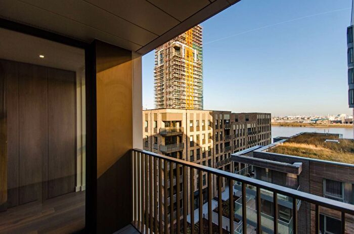 1 Bedroom Studio To Rent In Reminder Lane, Greenwich, London, SE10