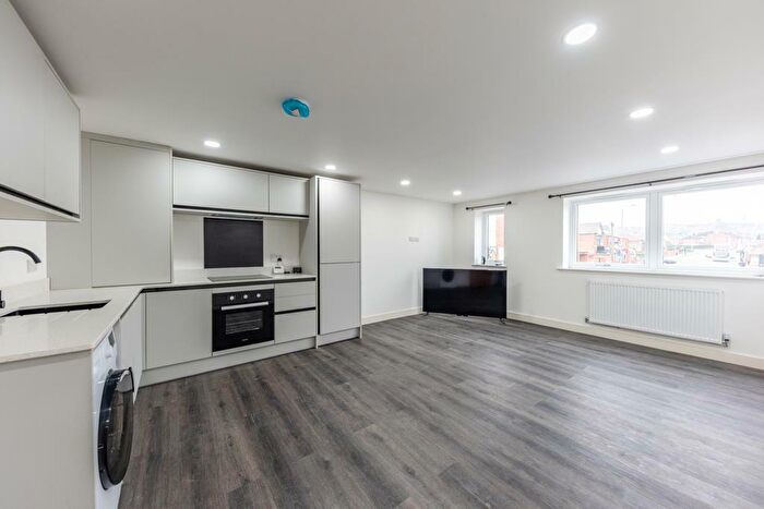 2 Bedroom Apartment To Rent In Ranmoor Road, Gedling, Nottingham, NG4