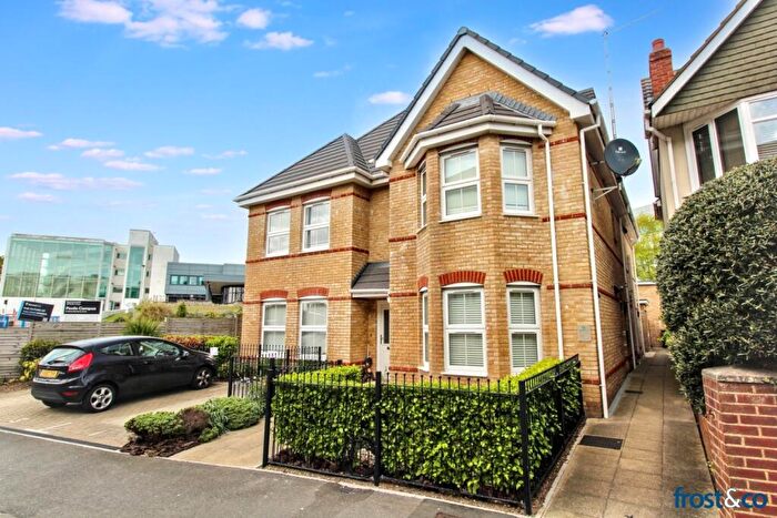 2 Bedroom Flat To Rent In North Point, North Road, Lower Parkstone, BH14