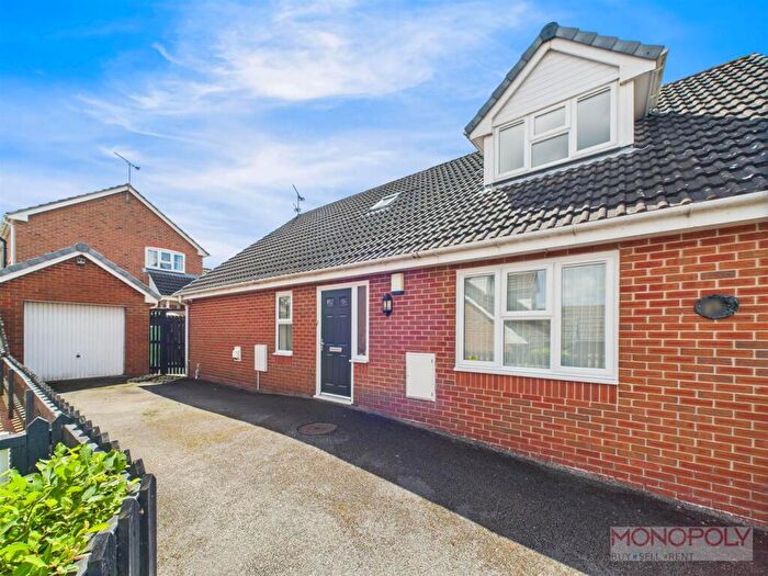 4 Bedroom Detached Bungalow For Sale In Caer Haf, Summerhill, Wrexham, LL11