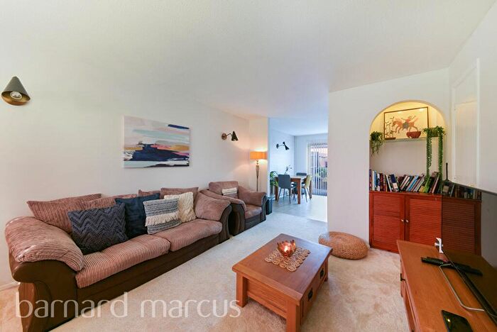 3 Bedroom House To Rent In Devonshire Road, Carshalton, SM5