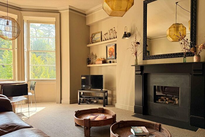 2 Bedroom Flat For Sale In Lansdown Road, Bath, BA1