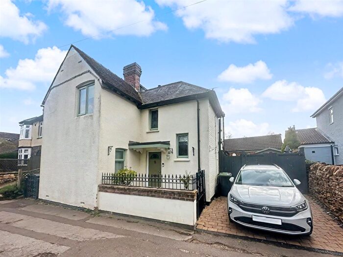 2 Bedroom Semi-Detached House To Rent In Main Road, Watnall, Nottingham, NG16