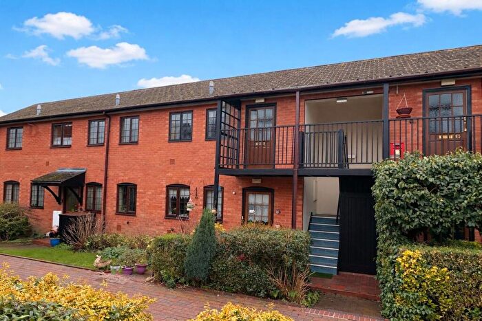 1 Bedroom Apartment For Sale In Kinwarton Road, Alcester, B49