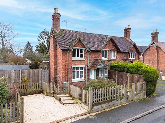 2 Bedroom Semi Detached House For Sale In Vicarage Lane, Sherbourne, Nr Warwick, CV35