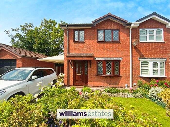 3 Bedroom House For Sale In Garth Morfa, Kinmel Bay, LL18