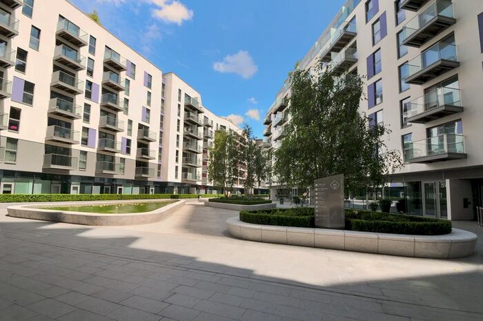 2 Bedroom Flat To Rent In Saffron Central Square, Croydon, CR0