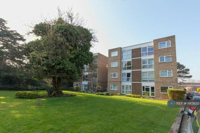 2 Bedroom Flat To Rent In Copers Cope Rd, Kent, BR3