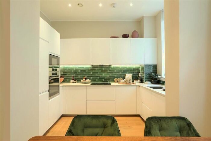 3 Bedroom Flat To Rent In Copperworks Wharf, London, E15