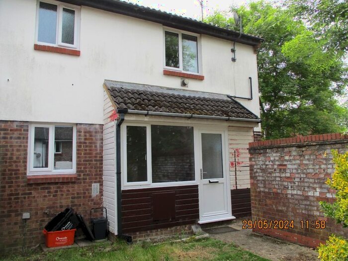 1 Bedroom End Of Terrace House To Rent In Meadowsweet Close, Swindon, SN25