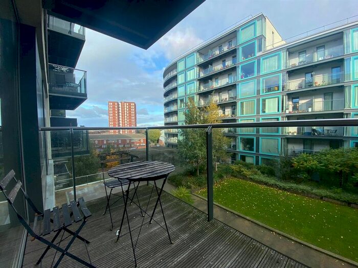 1 Bedroom Flat To Rent In Station Approach, Hayes, UB3