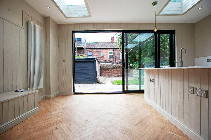 7 Bedroom Semi-Detached House To Rent In Colgate Crescent, Manchester, Greater Manchester, M14