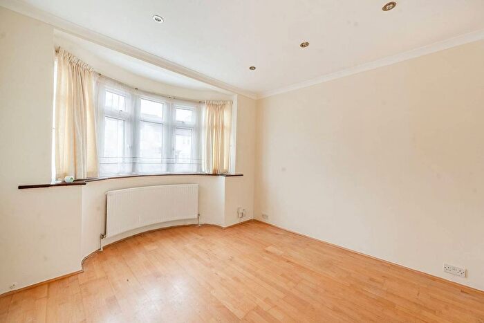 3 Bedroom End Of Terrace House To Rent In Carmelite Road, Harrow, HA3